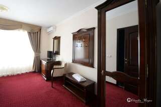 Отель Hotel Dallas Негрешти-Оаш-6